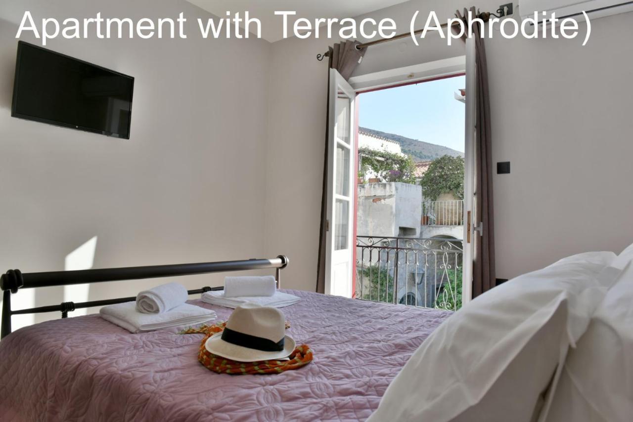 Hydra Port Apartments Екстериор снимка